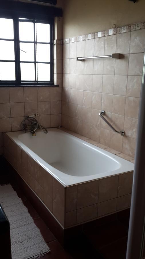 Meerhof Lodge Hartbeespoort Buitenkant foto